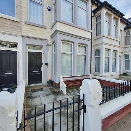Dysa Crystal House Villa Blackpool Esterno foto