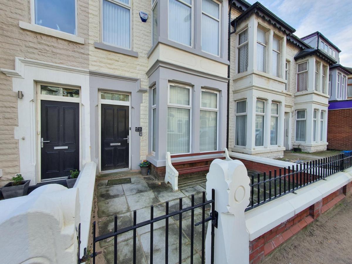 Dysa Crystal House Villa Blackpool Esterno foto