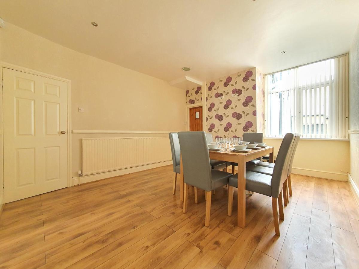 Dysa Crystal House Villa Blackpool Esterno foto